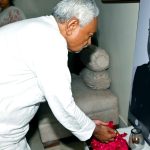CM Nitish pay tribute: