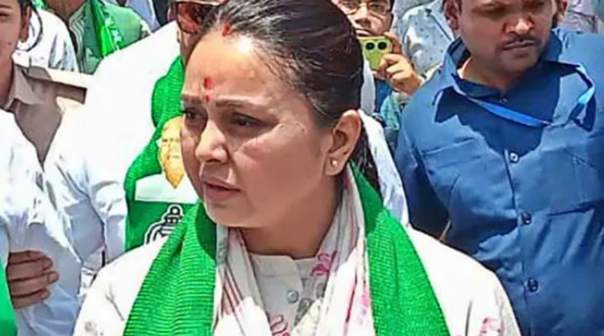 Photo of Bihar: पोलिंग बूथ पर अभद्रता के मामले में रोहिणी आचार्य ने दर्ज करवाई FIR