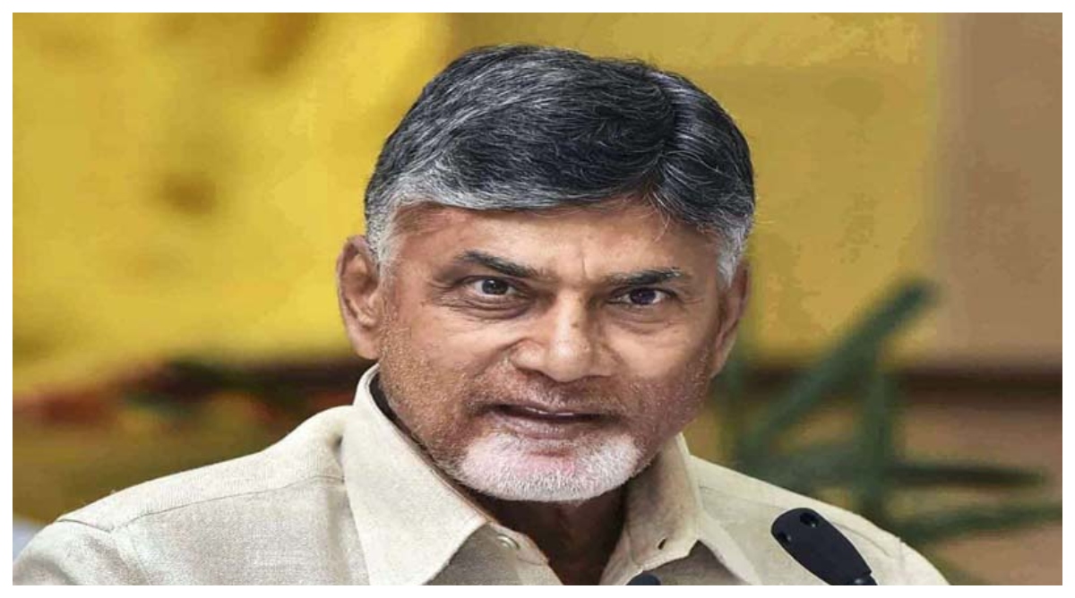 Photo of Andhra Pradesh: तिरुपति मंदिर पहुंचे सीएम चंद्रबाबू नायडू, परिवार संग किए दर्शन-पूजन