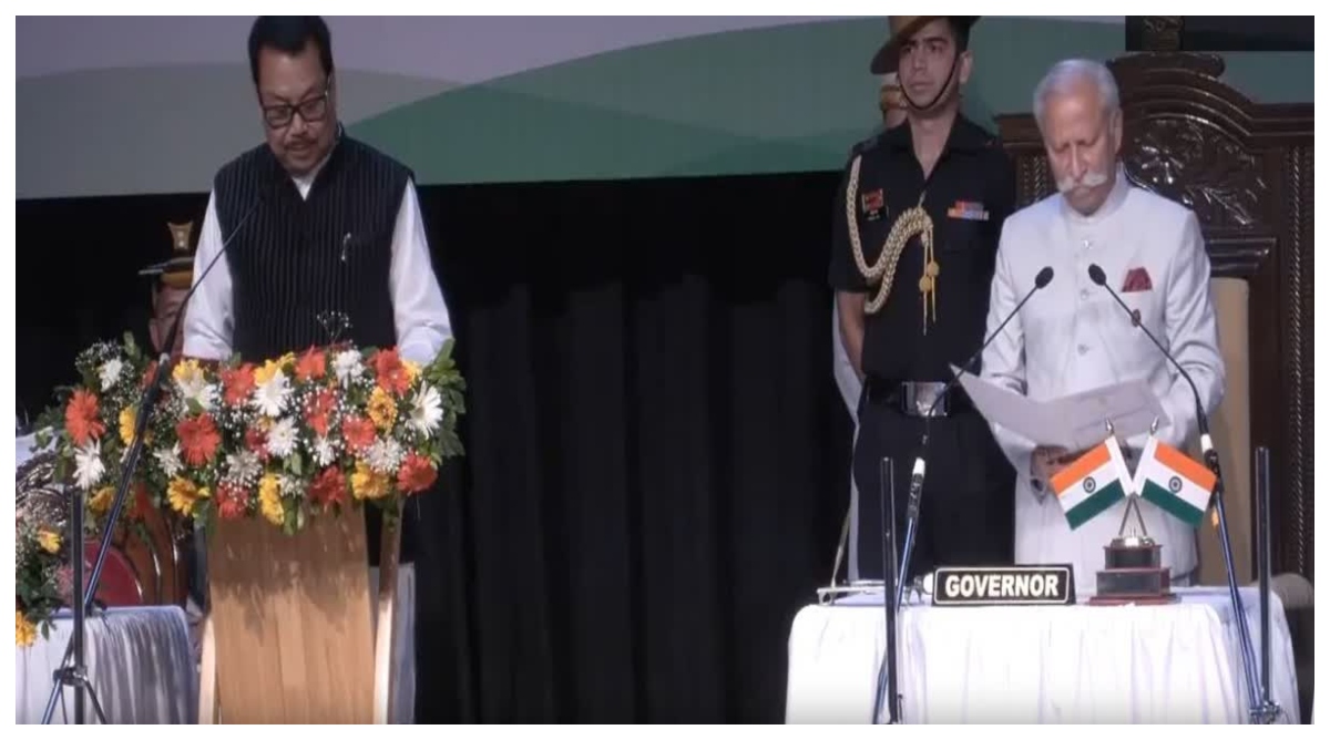 Photo of Arunachal Pradesh: पेमा खांडू ने CM पद की ली शपथ, अमित शाह और जेपी नड्डा हुए शामिल