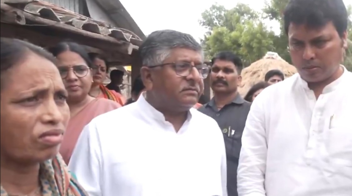 Photo of West Bengal: रविशंकर बोले… ममता बनर्जी को संविधान की बात करना बंद कर देना चाहिए