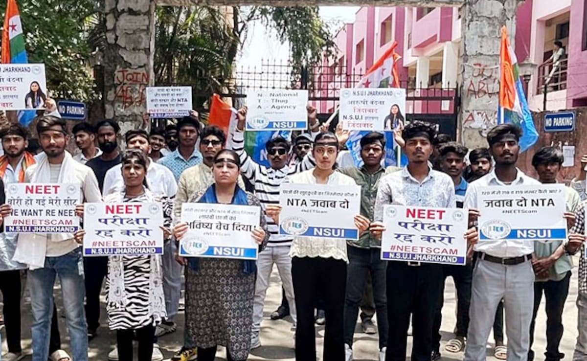 Photo of NEET 2024: नीट मामले को लेकर बिहार में सीबीआई की कार्यवाही…रिमांड में लेने की प्रक्रिया की शुरू
