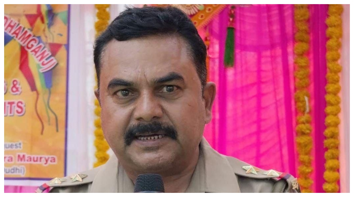 Photo of Sonbhadra: अज्ञात वाहन की चपेट में आने से दरोगा की मौत, पुलिस लाइन जाते समय हुआ हादसा
