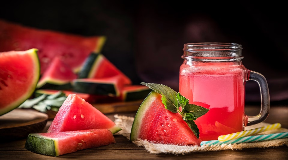Photo of Watermelon Panna: लू से बचने के लिए आम के बजाय ट्राई कीजिए तरबूज का पन्ना, शरीर को मिलेगी ठंडक