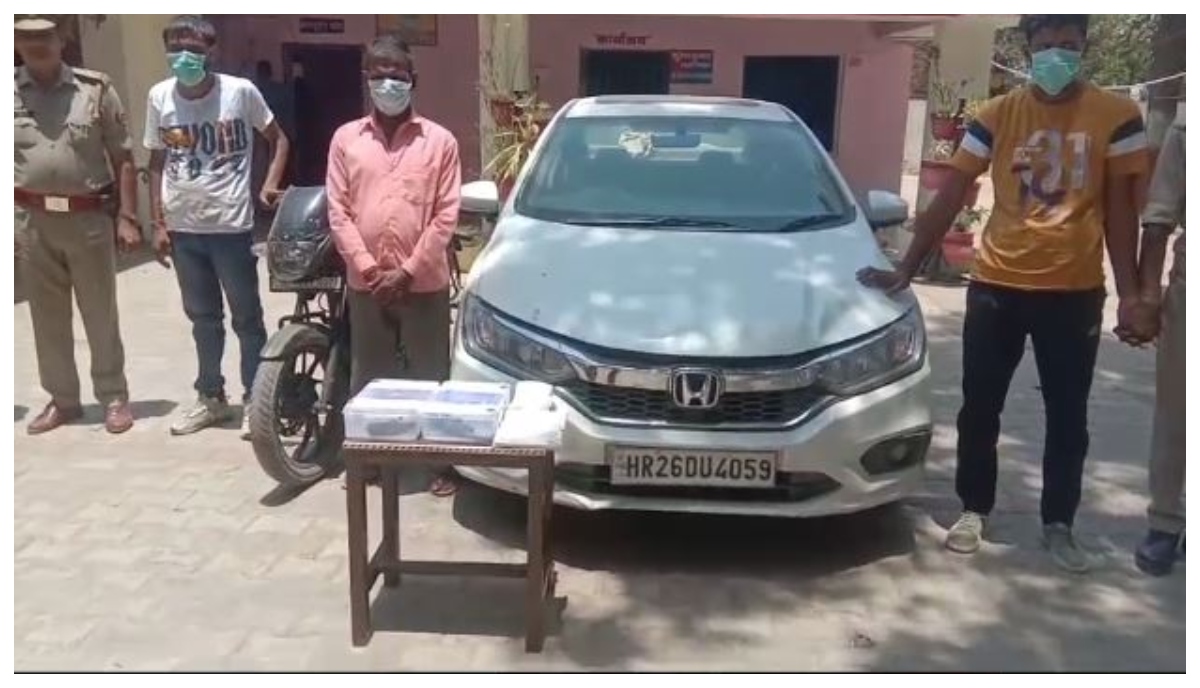 Photo of Hapur : जमीनी विवाद में एक व्यक्ति को गोली मारने की घटना का हुआ खुलासा, तीन आरोपियों की हुई गिरफ्तारी