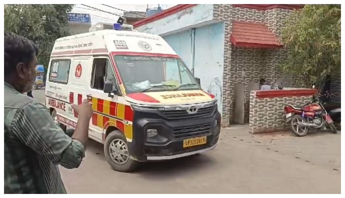 Photo of Mahoba: पत्थर खदान में हुआ बड़ा हादसा…डंपर गिरने से…एक मजदूर की मौत..दो धायल…
