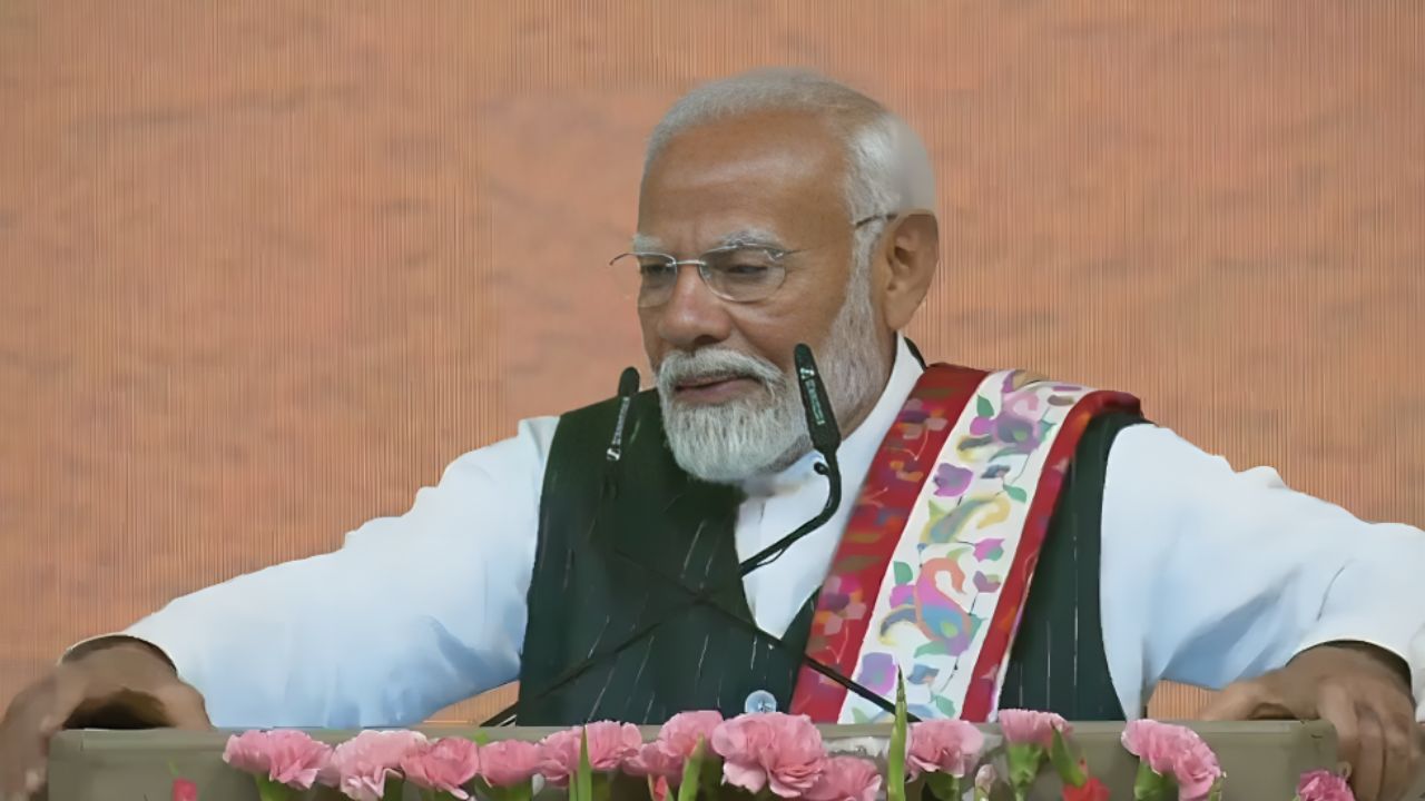 Photo of speaker: आपातकाल का जिक्र करने पर पीएम मोदी ने की लोकसभा अध्यक्ष की तारीफ…कहा – ‘मुझे खुशी है कि…’,