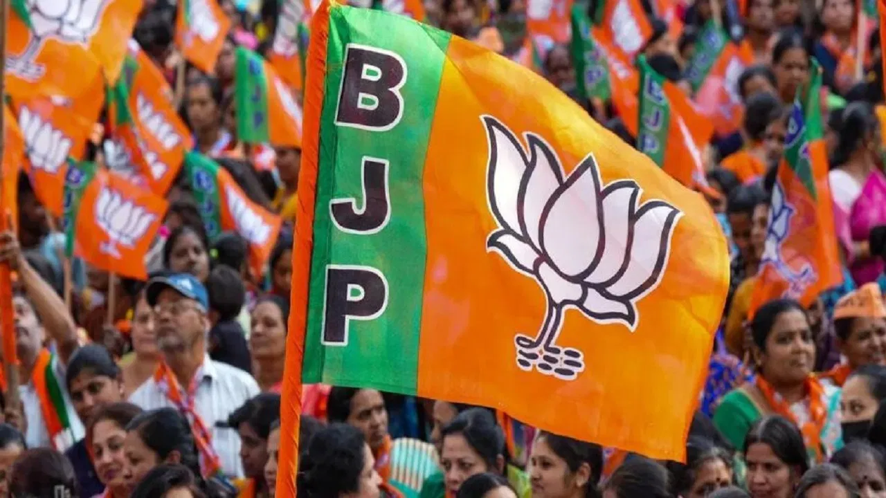 Photo of Uttarakhand By Election 2024: उत्तराखंड की दो सीटों पर विधानसभा उपचुनाव के लिए बीजेपी ने स्टार प्रचारकों की लिस्ट की जारी