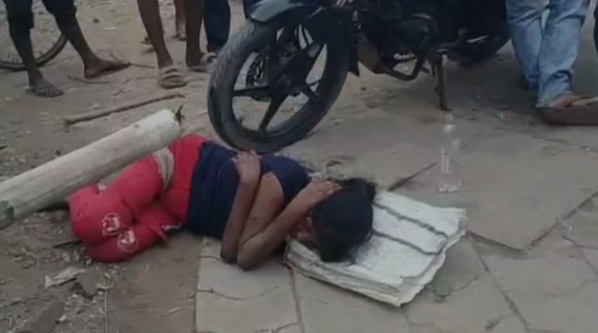 Photo of बीच सड़क पर युवती का हाई वोल्टेज ड्रामा, बोली… ‘हां… दारू पिए हैं, बिहार में मिलती है दारू…’