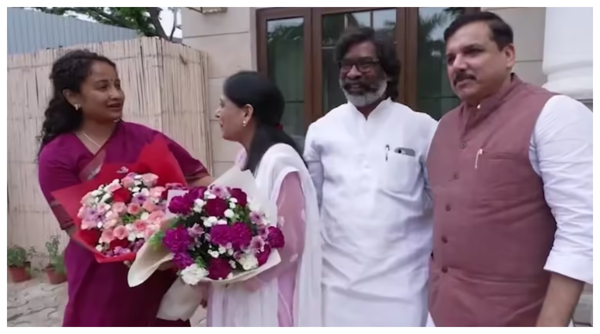 Photo of Delhi: CM हेमंत सोरेन ने पत्नी कल्पना के साथ सुनीता केजरीवाल से की मुलाकात