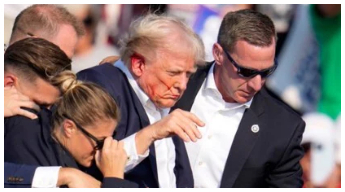 Photo of Donald Trump: अमेरिका के पूर्व राष्ट्रपति डोनाल्ड ट्रंप के रैली के दौरान हुई फायरिंग, हमलावर को किया गया ढेर