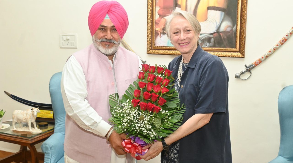 Photo of लीची निर्यात में अव्वल बनेगा पंजाब, UK की डिप्टी हाई कमिश्नर ने की प्रदेश के बागवानी मंत्री से मुलाकात