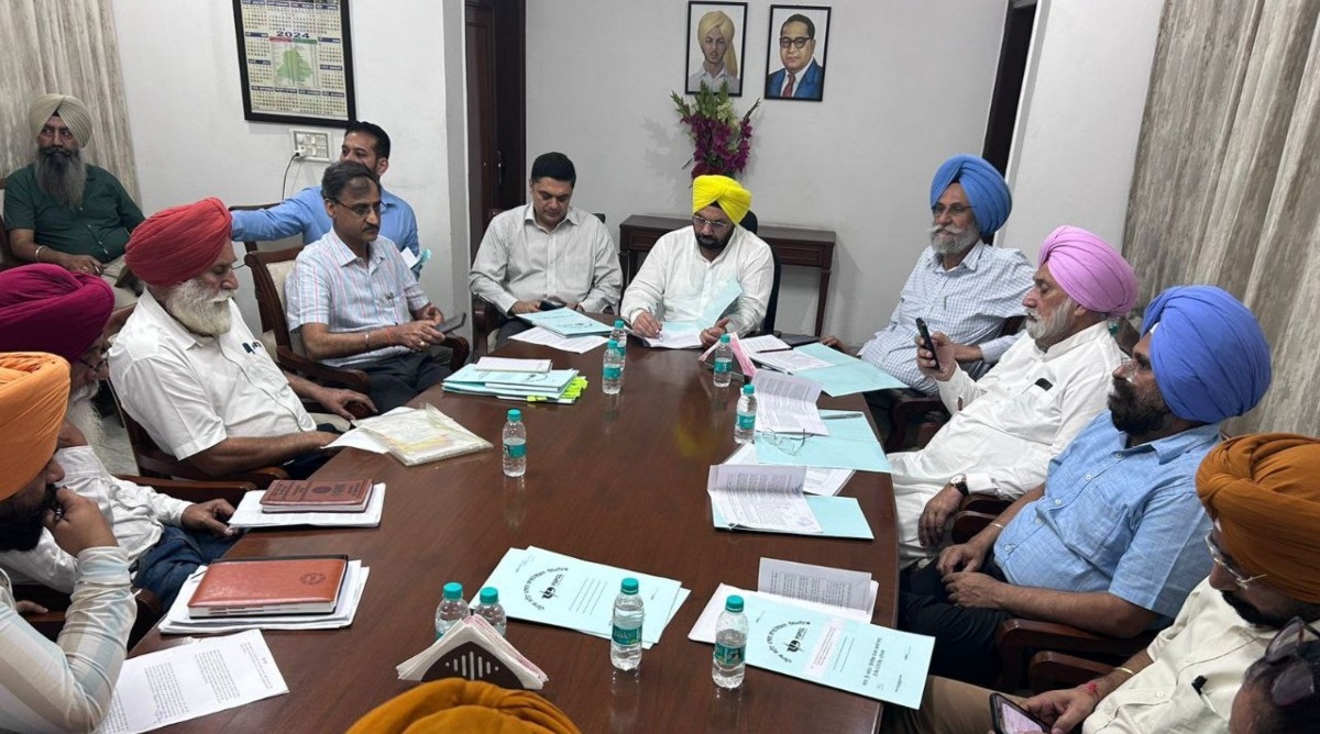 Photo of विद्युत मंत्री हरभजन सिंह ईटीओ ने की पीएसईबी सांझा मंच और बिजली मुलाजिम एकता मंच के साथ बैठक