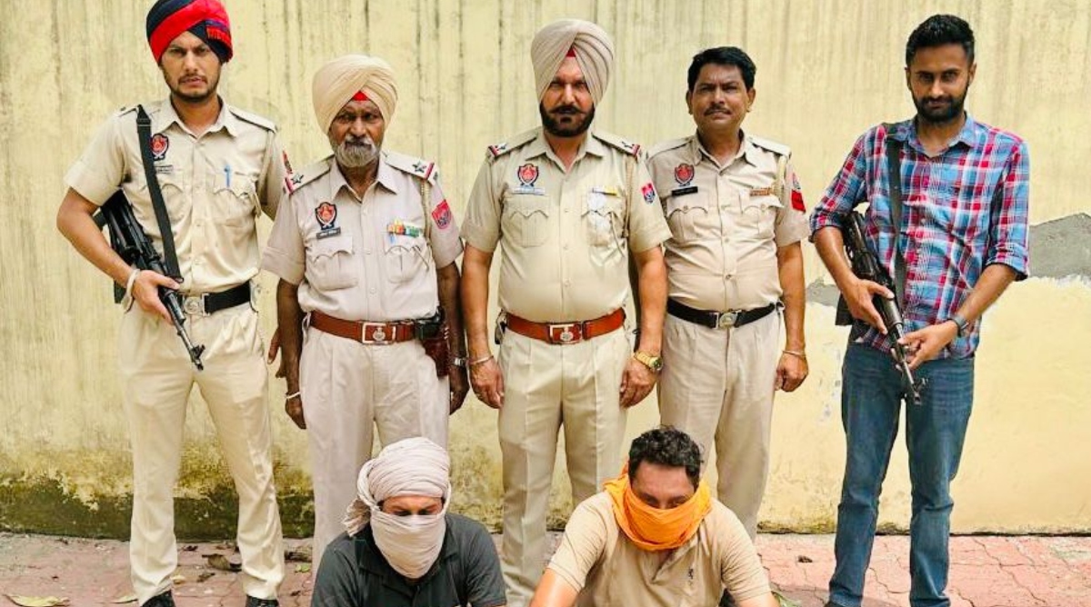 Photo of पंजाब पुलिस ने किया तस्करी के रैकेट का भंडाफोड़, सात किलो हेरोइन और हथियार बरामद