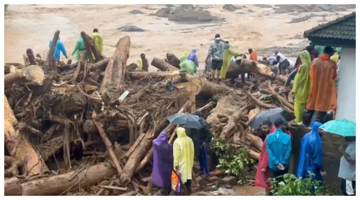 Photo of Wayanad Landslide: भूस्खलन में 143 पहुंचा मौत का आंकड़ा, आज वायनाड दौरे पर जा सकते हैं राहुल गांधी