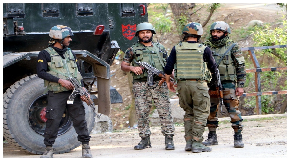 Photo of Kupwara Encounter : सुरक्षाबलों ने 2 आतंकियों को किया ढेर, 1 जवान शहीद