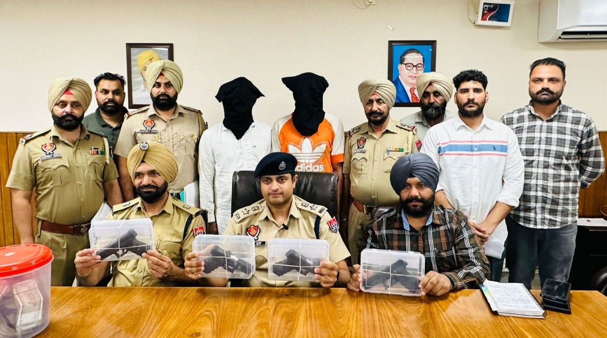 Photo of पंजाब पुलिस ने संयुक्त ऑपरेशन में पाक आधारित हथियार तस्करी मॉड्यूल का किया भंडाफोड़, दो गिरफ्तार