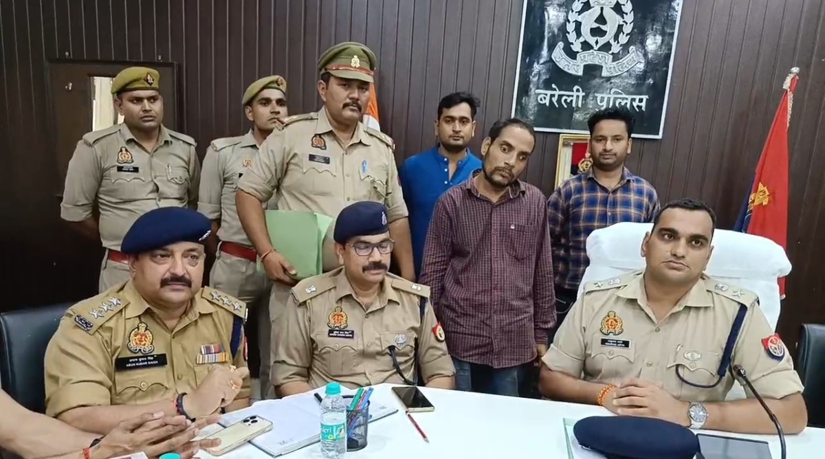 Photo of बरेली : खौफ का पर्याय बना साइको किलर गिरफ्तार, कई महिलाओं को उतार चुका मौत के घाट