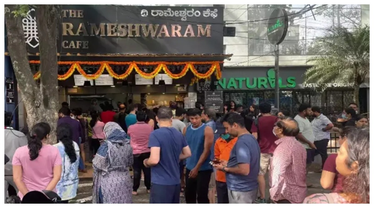 Photo of Bengaluru: रामेश्वरम कैफे ब्लास्ट मामले में NIA ने 2 आरोपियों से की पूछताछ, 29 से अधिक स्थानों की ली तलाशी