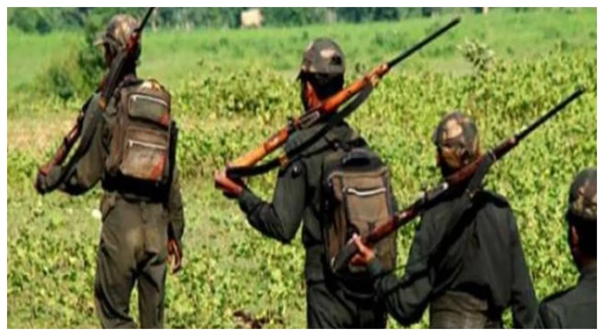 Photo of Chhattisgarh : नारायणपुर में तीन महिला नक्सली ढेर, भारी मात्रा में मिले हथियार