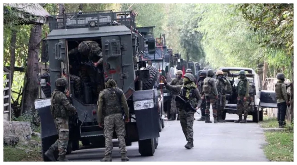 Photo of Udhampur : जम्मू के उधमपुर में आतंकियों ने CRPF जवानों पर किया हमला, एक इंस्पेक्टर शहीद