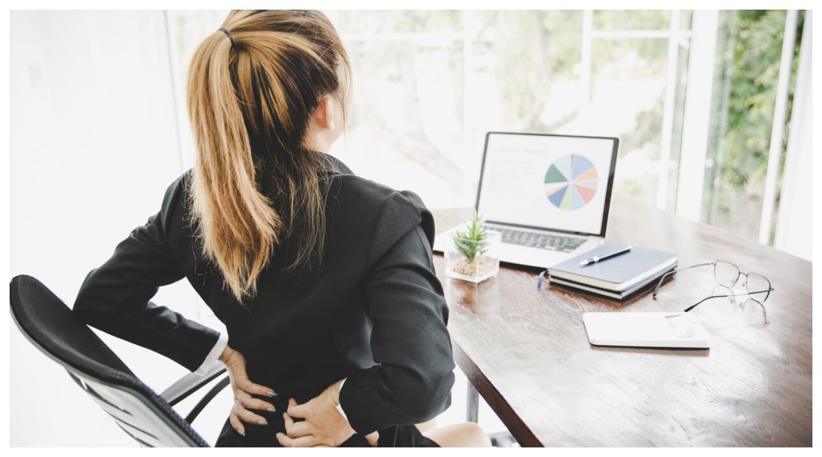 Photo of Desk Work Tips: देर तक बैठने से होने लगता है कमर दर्द, तो अपनाएं ये उपाय