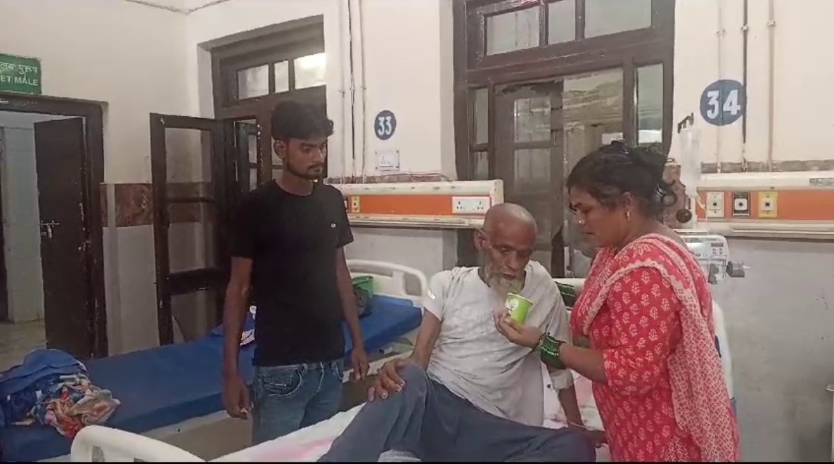 Photo of जिला अस्पताल का कारनामा, जिंदा मरीज का भर दिया पचंनामा और अस्पताल में ही चलता रहा ईलाज
