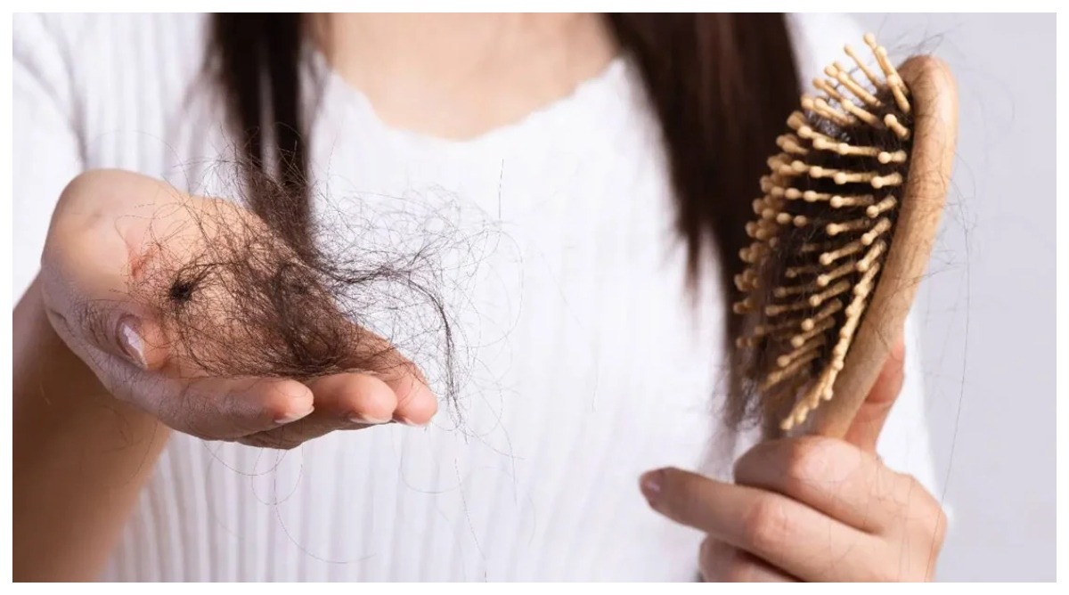 Photo of Hair loss In pregnancy: जानें क्यों होता है प्रेग्नेंसी में हेयर फॉल का अधिक खतरा?