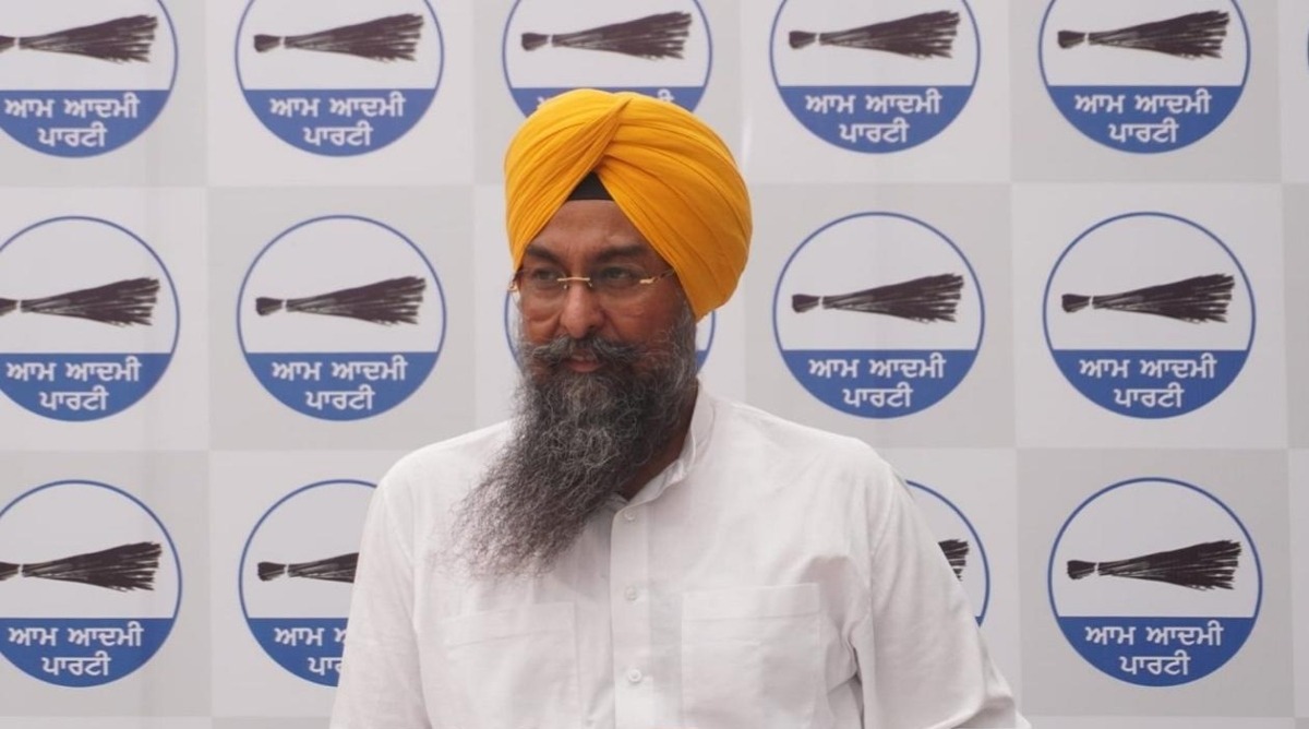 Photo of पंजाब विधानसभा स्पीकर कुलतार सिंह संधवां ने धुस्सी बांध की मरम्मत के लिए दिए 10 लाख रुपये