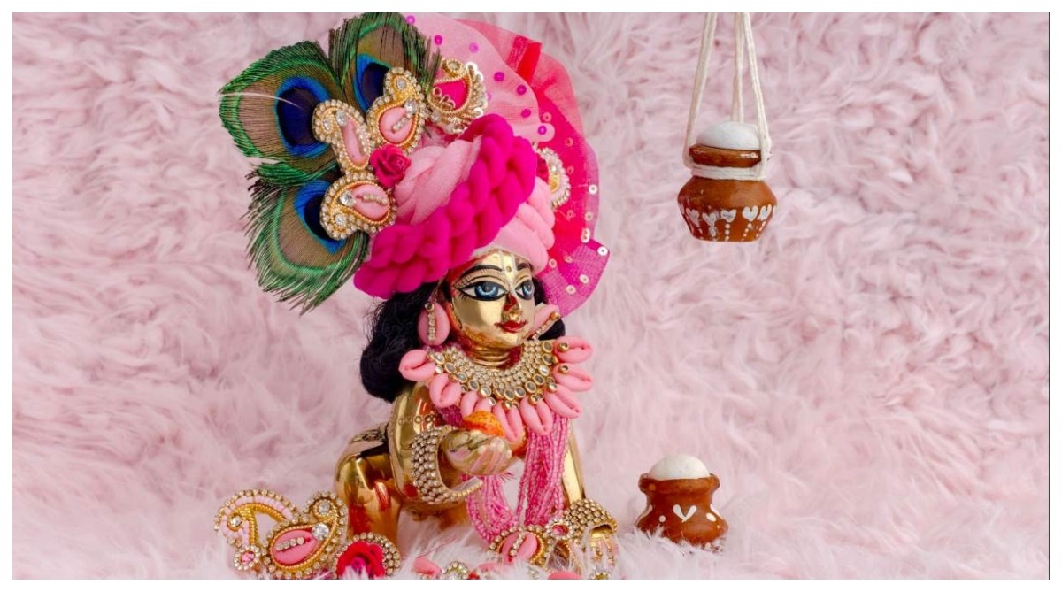 Photo of Janmashtami 2024: घर में विराजित करना चाहते हैं  लड्डू गोपाल, तो जान लें वास्तु के ये खास नियम
