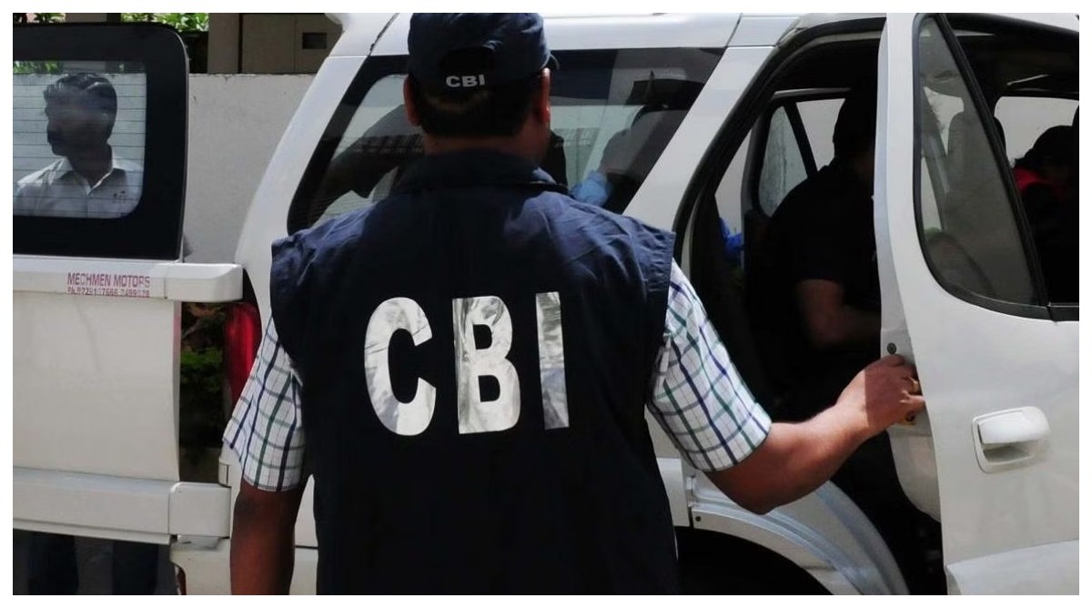 Photo of Kolkata Case: कोलकाता मामले में CBI की बड़ी कार्रवाई, संदीप घोष समेत तीन अन्य के ठिकानों पर मारी रेड