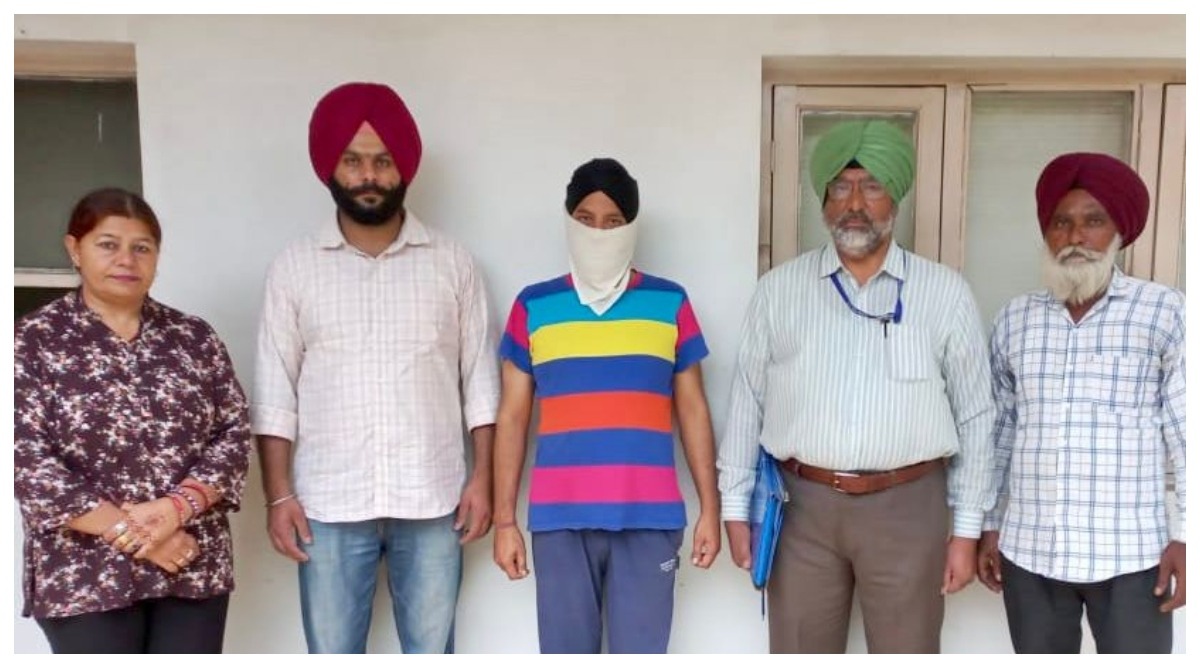 Photo of Punjab: सरकारी फंड में 40 लाख रुपये की हेरफेर करने के आरोप में विजिलेंस ब्यूरो ने DDPO समेत एक को किया गिरफ्तार