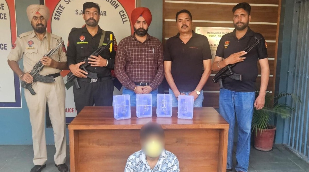 Photo of पंजाब पुलिस ने अंतरराज्यीय हथियार तस्करी रैकेट का किया पर्दाफाश, 4 पिस्तौल सहित एक गिरफ्तार