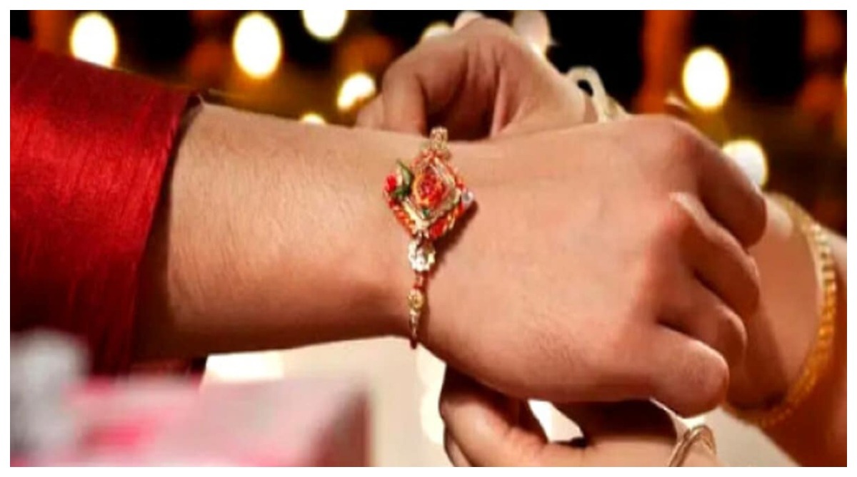 Photo of Raksha Bandhan 2024: रक्षाबंधन पर भाई की किस कलाई पर बांधें राखी? जानिए