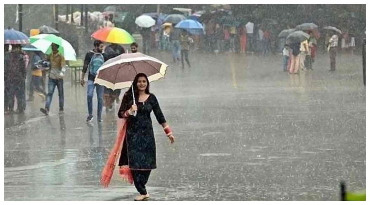 Photo of Weather Update: दिल्ली-NCR में आज सुबह हुई बारिश से मौसम हुआ सुहाना, लोगों को उमस भरी गर्मी से मिली राहत