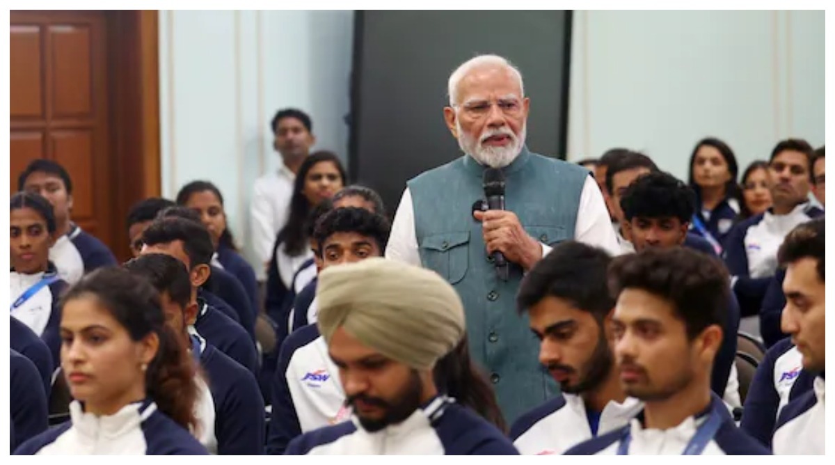 Photo of PM Modi : पेरिस ओलंपिक से लौटे खिलाड़ियों से पीएम मोदी ने की बात, कहा, ‘खिलाड़ी मेरे देश के लिए…’
