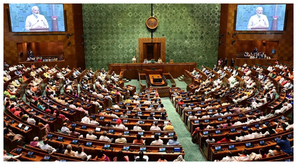 Photo of Lok Sabha : लोकसभा में वक्फ संशोधन बिल 2024 हुआ पेश