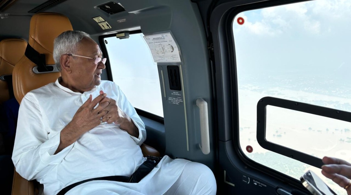 Photo of बिहार की नदियों में उफान से बाढ़ के हालात, CM नीतीश ने किया हवाई सर्वे