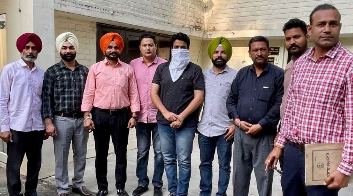 Photo of Punjab : 25000 की रिश्वत लेते पटवारी को रंगे हाथ किया गिरफ्तार
