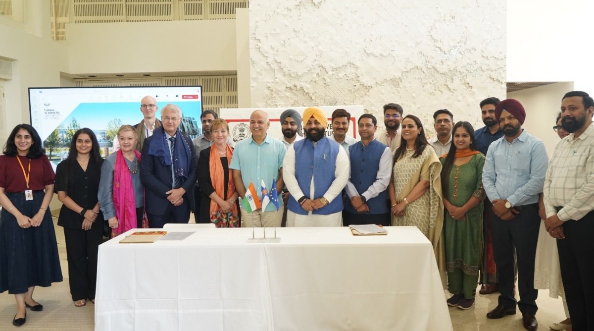 Photo of शिक्षकों को मिलेगी अंतरराष्ट्रीय स्तर की ट्रेनिंग, फिनलैंड के साथ समझौता : मंत्री हरजोत सिंह बैंस