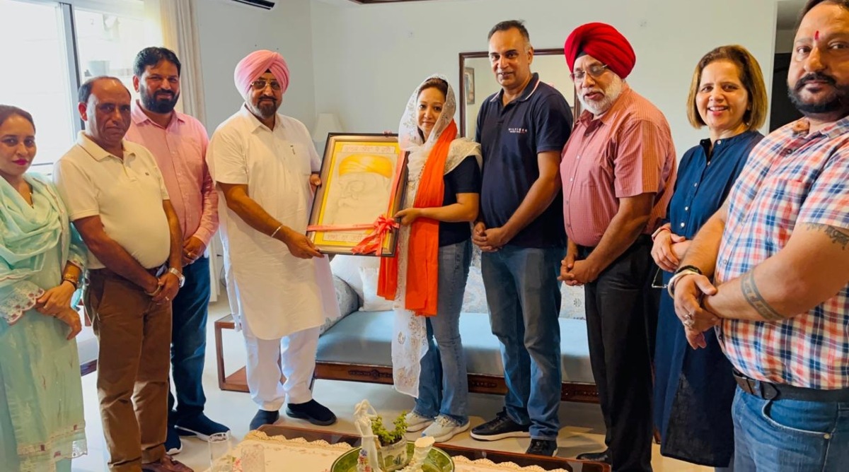 Photo of Punjab : विधायक रंधावा ने सुषमा बाजवा को केटलबेल विश्व चैंपियनशिप में उत्कृष्ट प्रदर्शन के लिए किया सम्मानित