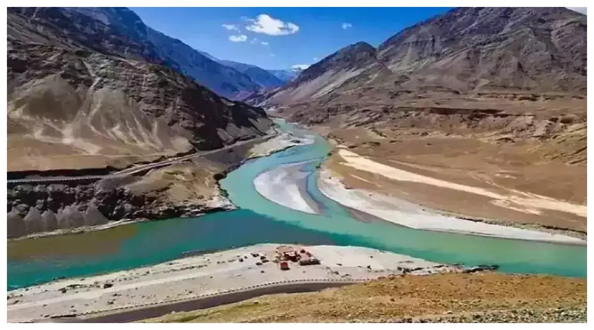 Photo of प्यासा मरेगा पाकिस्तान ! मोदी सरकार ने ‘सिंधु जल समझौते’ को लेकर भेजा नोटिस..की संशोधन की मांग