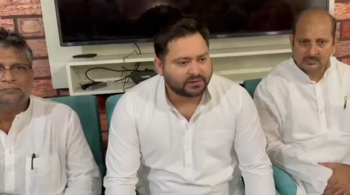 Photo of ‘कार्यकर्ता दर्शन सह संवाद’  कार्यक्रम में बोले तेजस्वी, आरक्षण मुद्दे को लेकर गंभीर नहीं डबल इंजन की सरकार