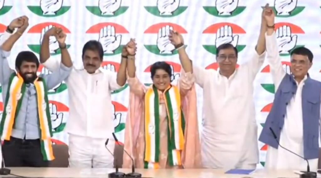 Vinesh and Bajrang join Congress