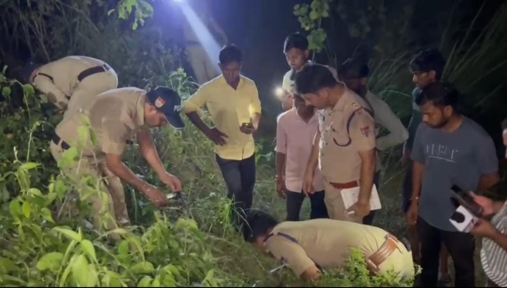 Photo of Gadarpur News : युवक का मिला अधजला शव, लोग जता रहे हत्या का संदेह