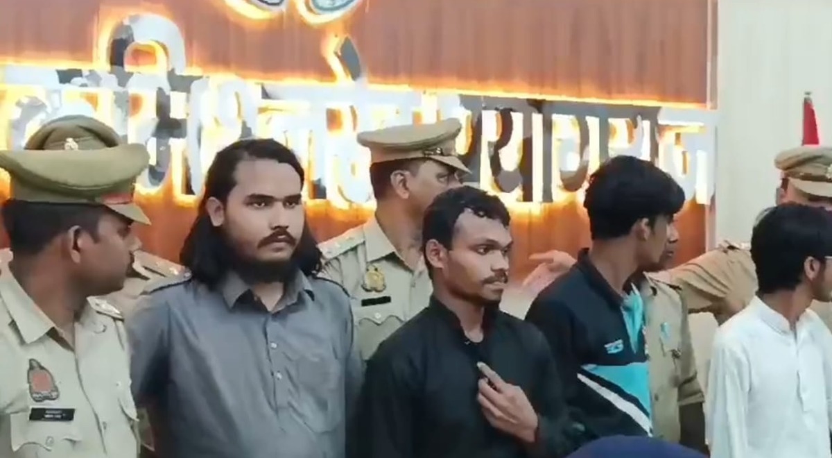 Photo of Prayagraj News : मदरसे में छप रहे थे नकली नोट, घंटो तक चली मौलवियों से पूछताछ