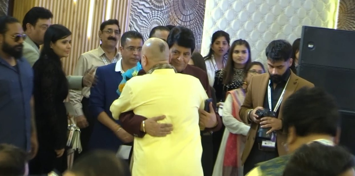 Photo of International Film Festival : देहरादून पहुंचे कई फिल्मी सितारे, जगमग हुई शाम