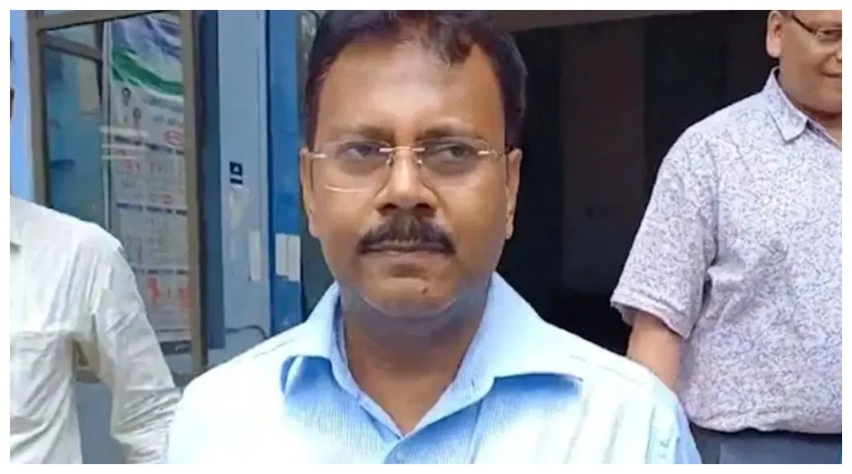 Photo of ED : ईडी ने संदीप घोष के ठिकानों पर मारा छापा, मनी लॉन्ड्रिंग का मामला