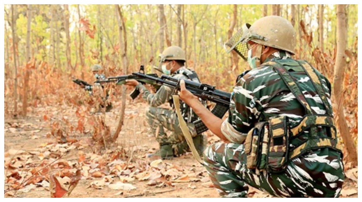 Photo of Chhattisgarh : दंतेवाड़ा – बीजापुर सरहद पर सुरक्षाबलों और नक्सलियों के बीच हुई मुठभेड़, 9 नक्सली ढेर