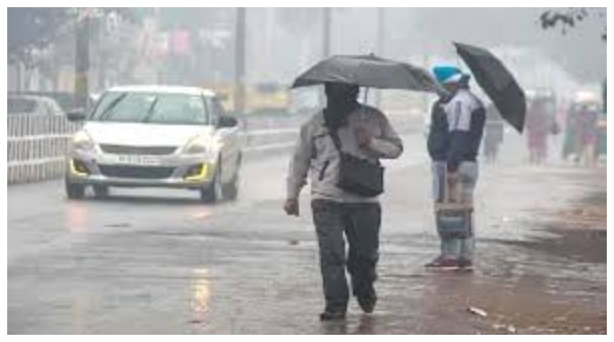 Photo of Delhi-NCR : दिल्ली – एनसीआर में बारिश का दौर, मौसम विभाग ने जारी किया अलर्ट
